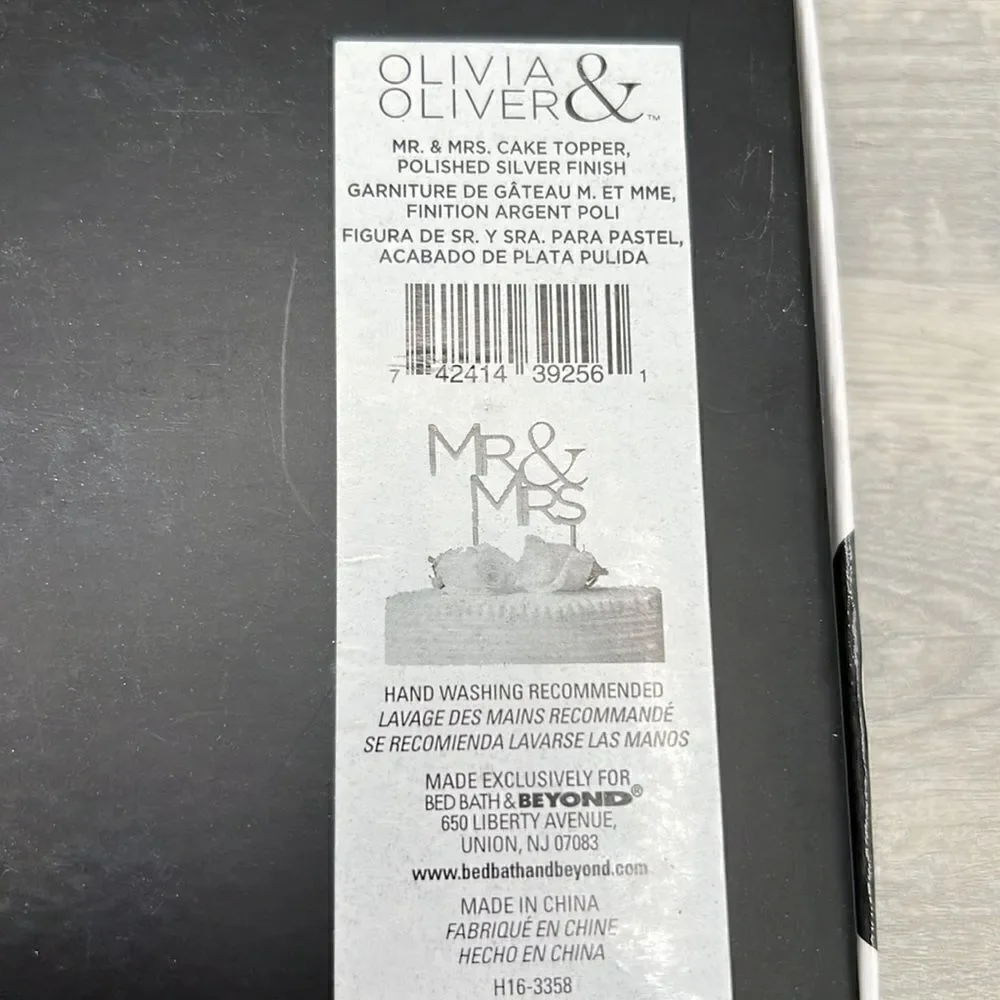 Olivia &Oliver Polished Silver Finish Mr. & Mrs. cake topper EUC